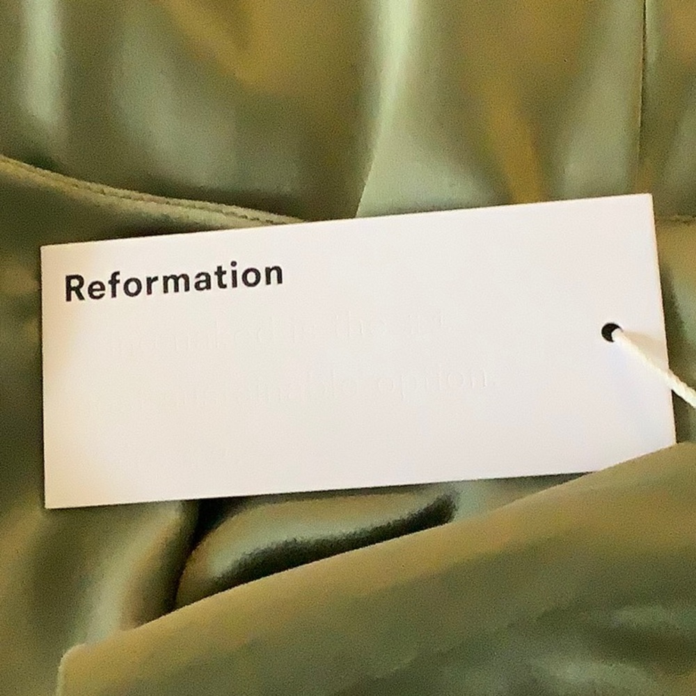 Reformation Bryn Silk Dress in Artichoke green. Size 4. - Picture 7 of 11